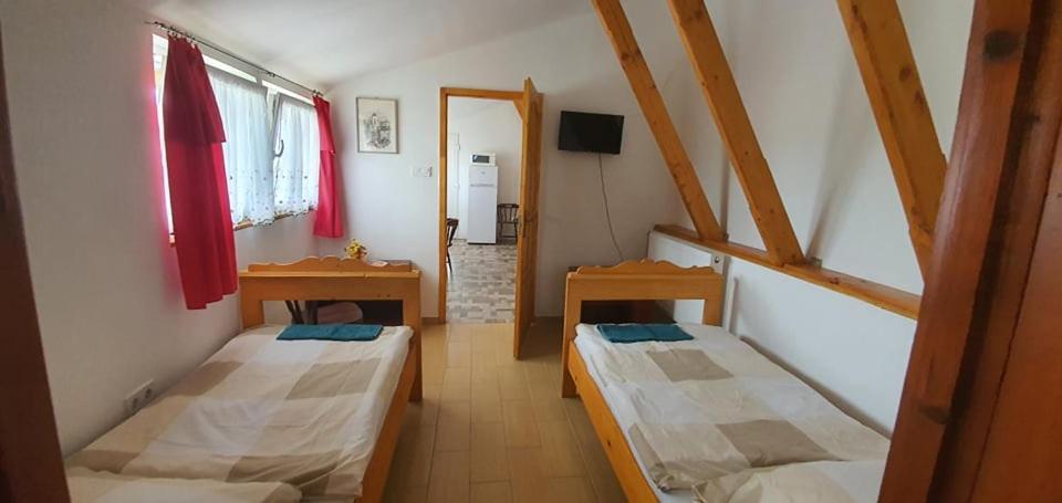 Apartamento Anna Apartman Maroslele Exterior foto