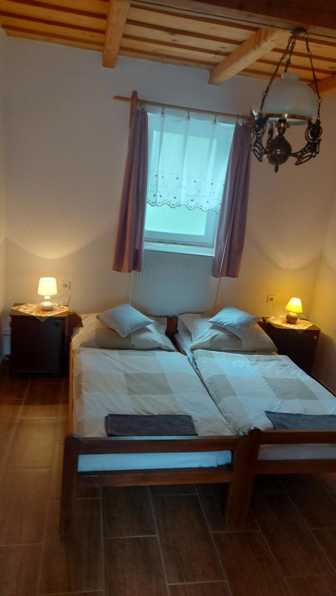 Apartamento Anna Apartman Maroslele Exterior foto