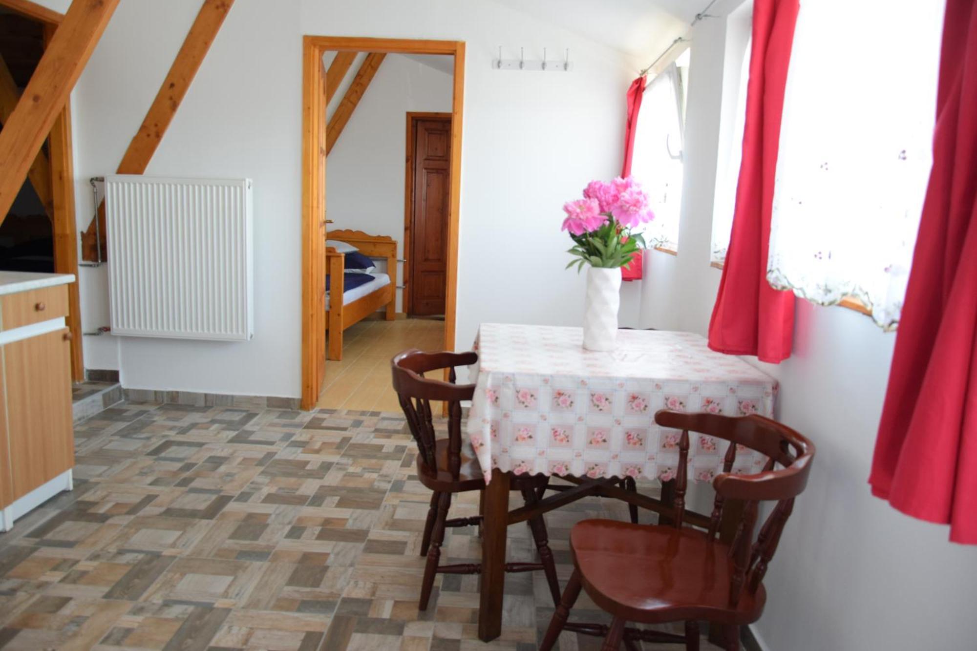 Apartamento Anna Apartman Maroslele Exterior foto